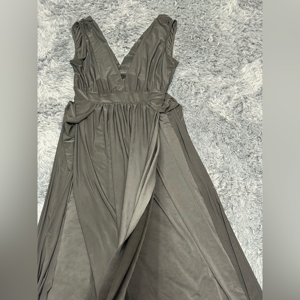 Elegant Black Women's Dress - Picture 4 of 4